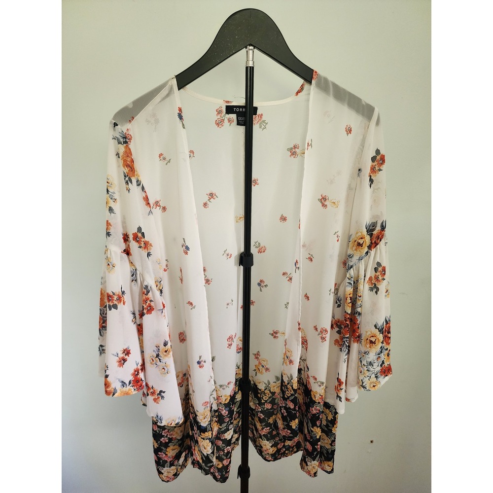 Torrid Floral Chiffon Kimono Bell Sleeve Open Front Cardigan White 00/0 11420670